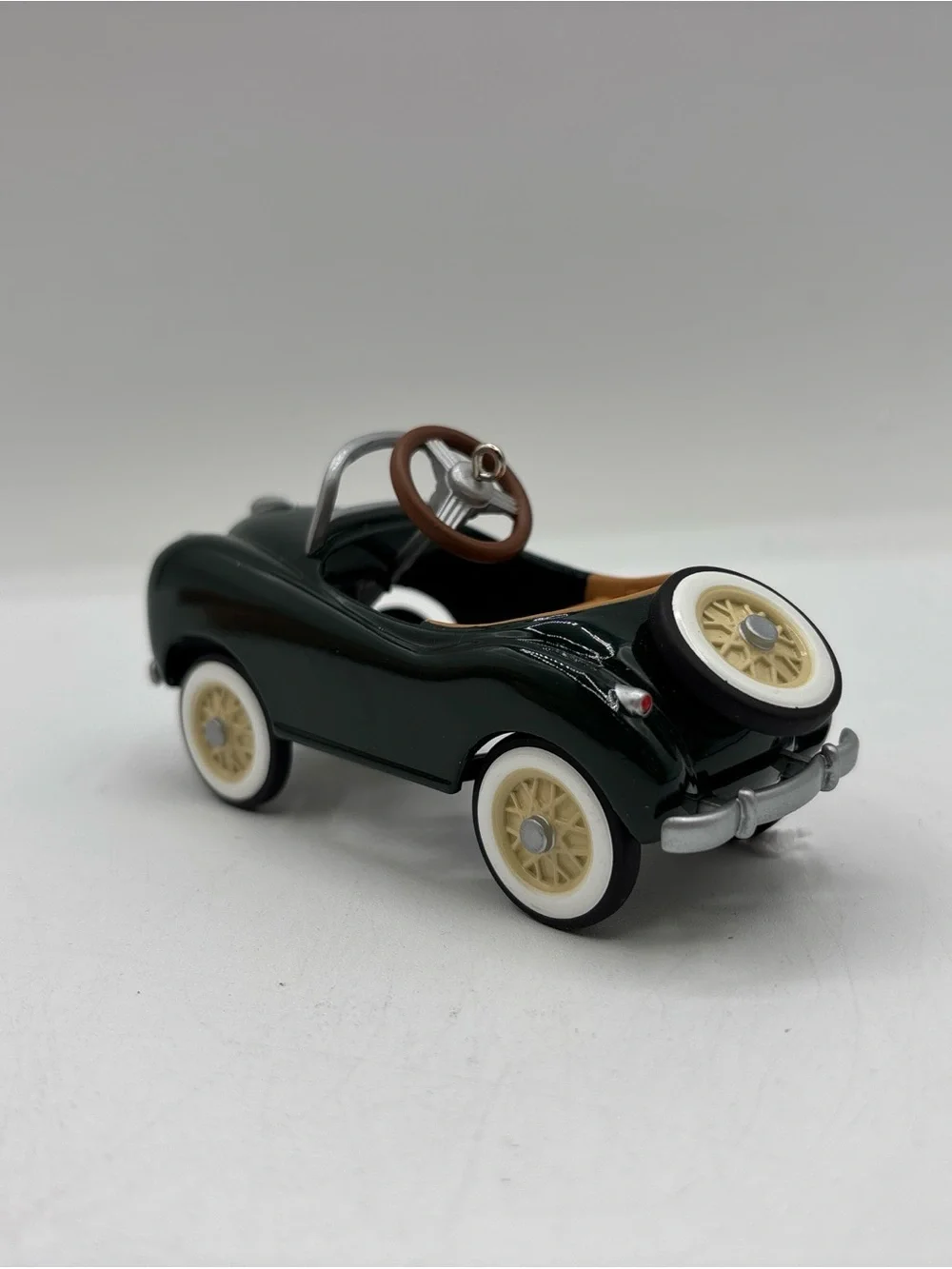 Hallmark Keepsake Ornament 2003 Vintage 1949 Gilliam Sport 10th In The Series